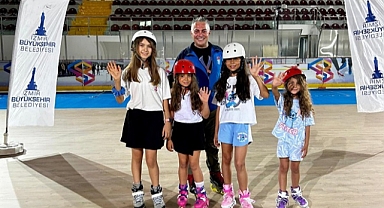 Buz Sporları Salonu’nda Tekerlekli Paten Zamanı