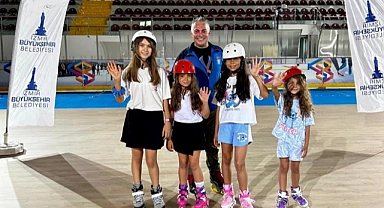 Buz Sporları Salonu’nda Tekerlekli Paten Zamanı