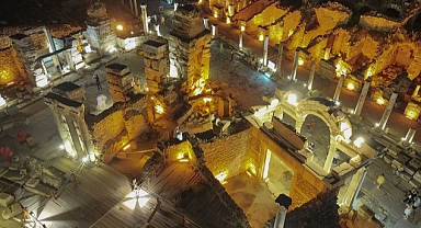 Efes’te Gece Müzeciliği Başladı