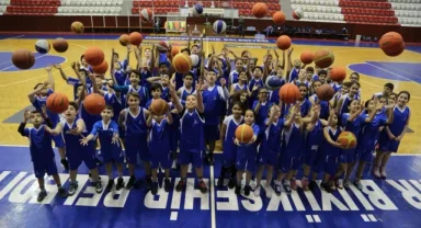 İzmir Büyükşehir'den Yaz Spor Okulları başlıyor