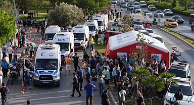 İzmir’de Depo Yangını Kontrol Altına Alındı