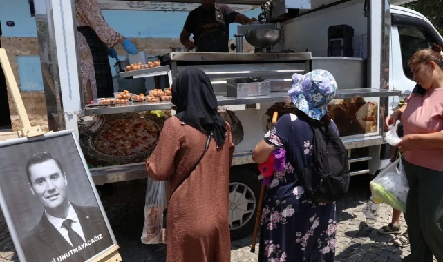 Güzelbahçe'de Ferdi Zeyrek adına lokma döküldü