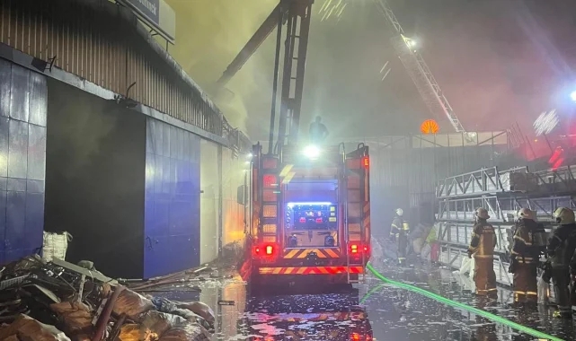 İzmir İtfaiyesi Yangınları Kontrol Altına Aldı