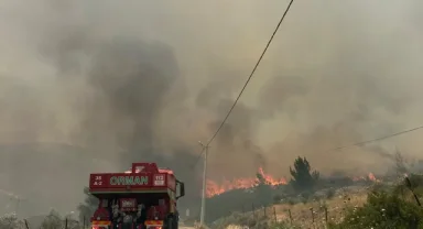 İzmir Karaburun'da yangın alarmı!