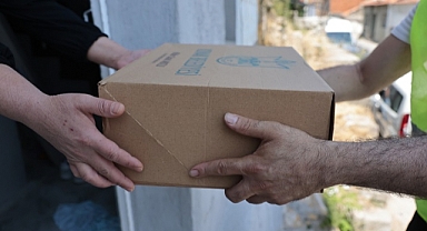 Konak’ta Kapı Kapı Bayram Dayanışması