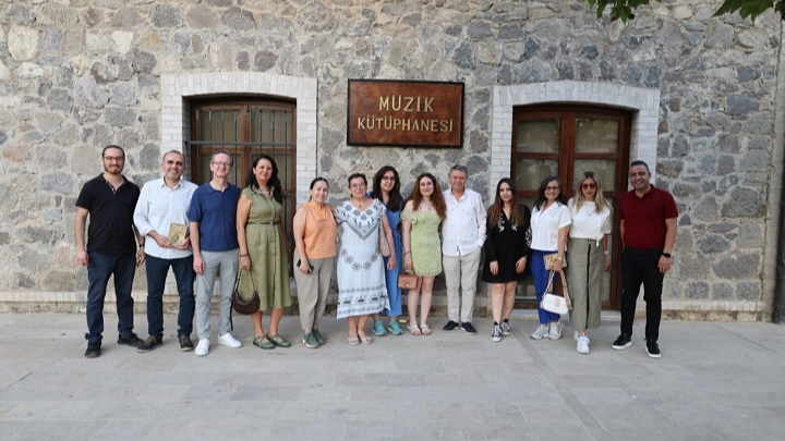 “Anlatılmayan Öyküler” ile Yazarlık Atölyesinden İlk Meyve