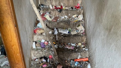 Bornova Belediyesi’nden Çöp Eve Müdahale