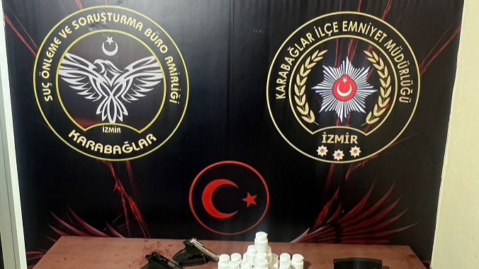 İzmir’de Uyuşturucu ve Silah Operasyonu: