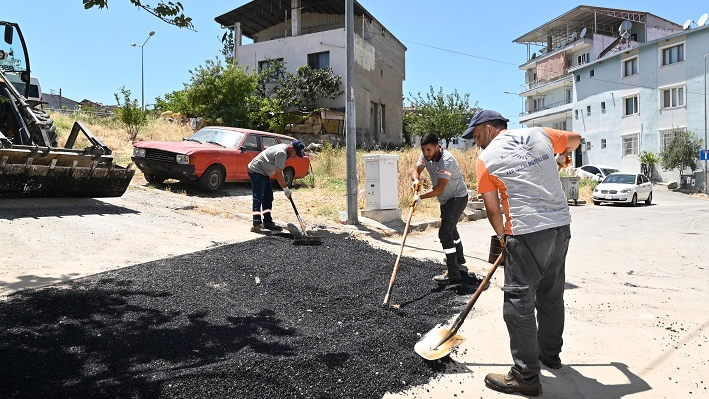 Karabağlar’da Asfalt Mesaisi Sürüyor