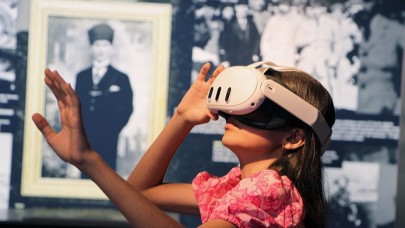 İzQ’da “Askıda Eğitim”le Geleceğe Dokunuş