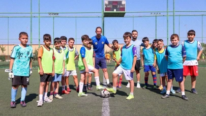 Buca’nın Minik Kramponları Sahada