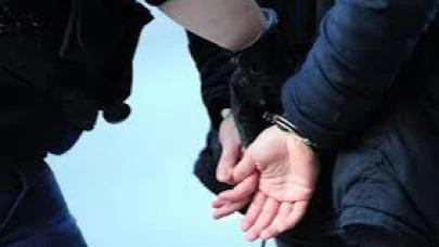 İzmir’de Zincirleme Kazada 1 Ölü: Sürücü Tutuklandı
