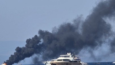 Bodrum açıklarında motoryat yangını