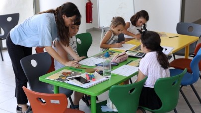 Karabağlar’da Yaz Tatili Bilim ve Sanatla Dolu Geçiyor