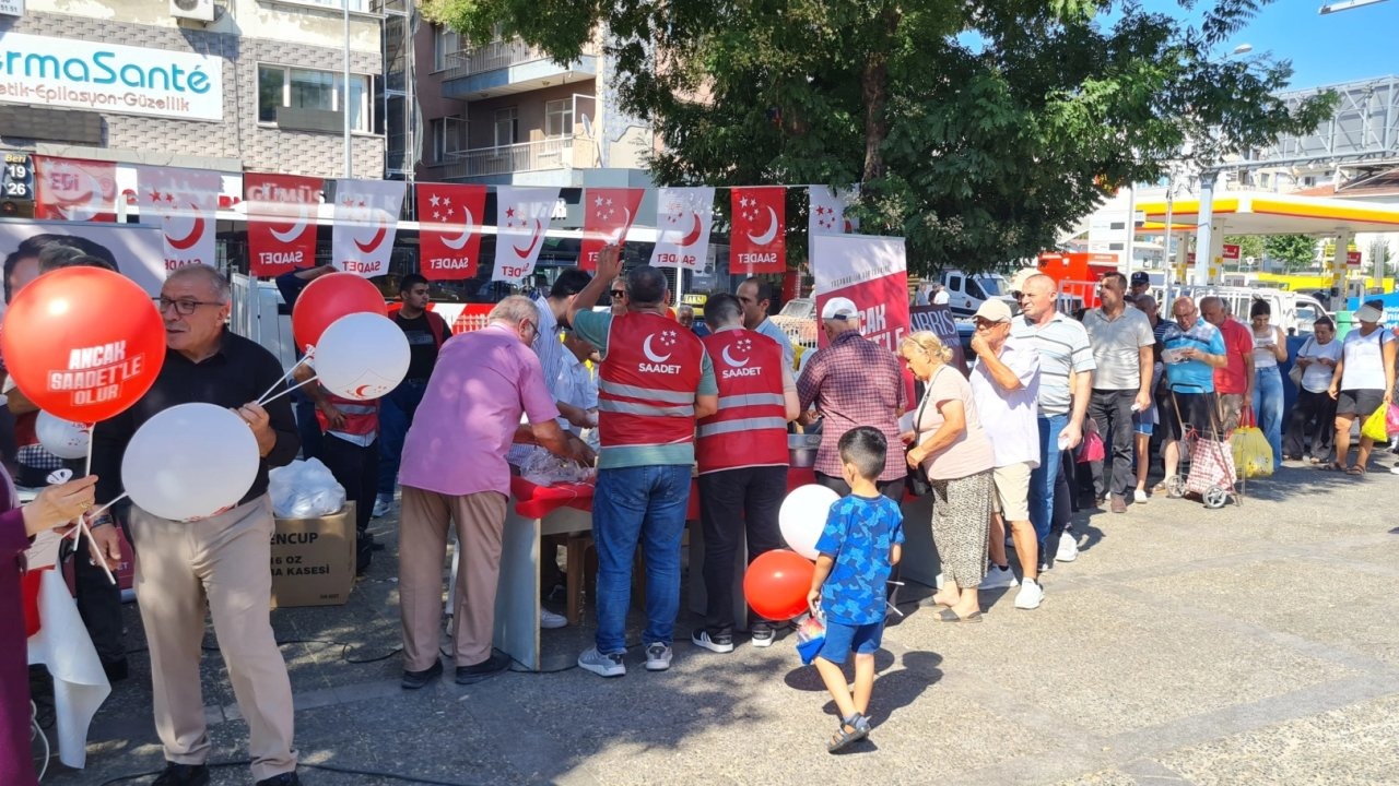 Saadet Partisi Buca’da 24. Yılını Aşure İkramıyla Kutladı