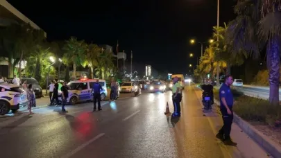 Yolun karşısına geçerken canından oldu