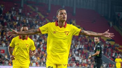 Yeni transfer Janderson ilk maçında golle başladı