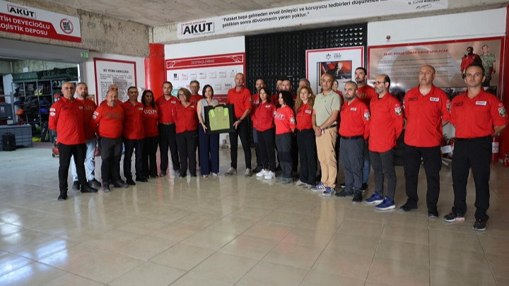 Başkan Kınay’dan AKUT’a Anlamlı Ziyaret