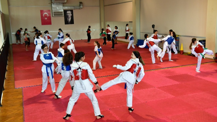Çiğli’de Yaz Spor Okulları Rekor İlgi Gördü