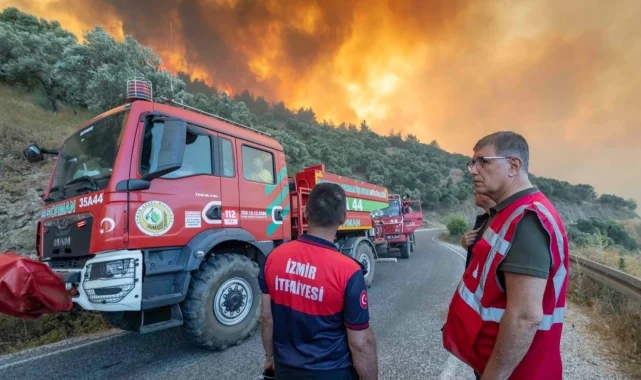 İzmir yangınlarla savaşıyor...