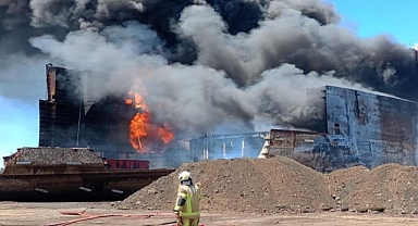 Vali Elban: "Çeşme'deki Alevleri Sıkıştırdık"