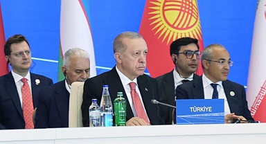 "Zalimler karşısında dimdik durmaya devam edeceğiz"