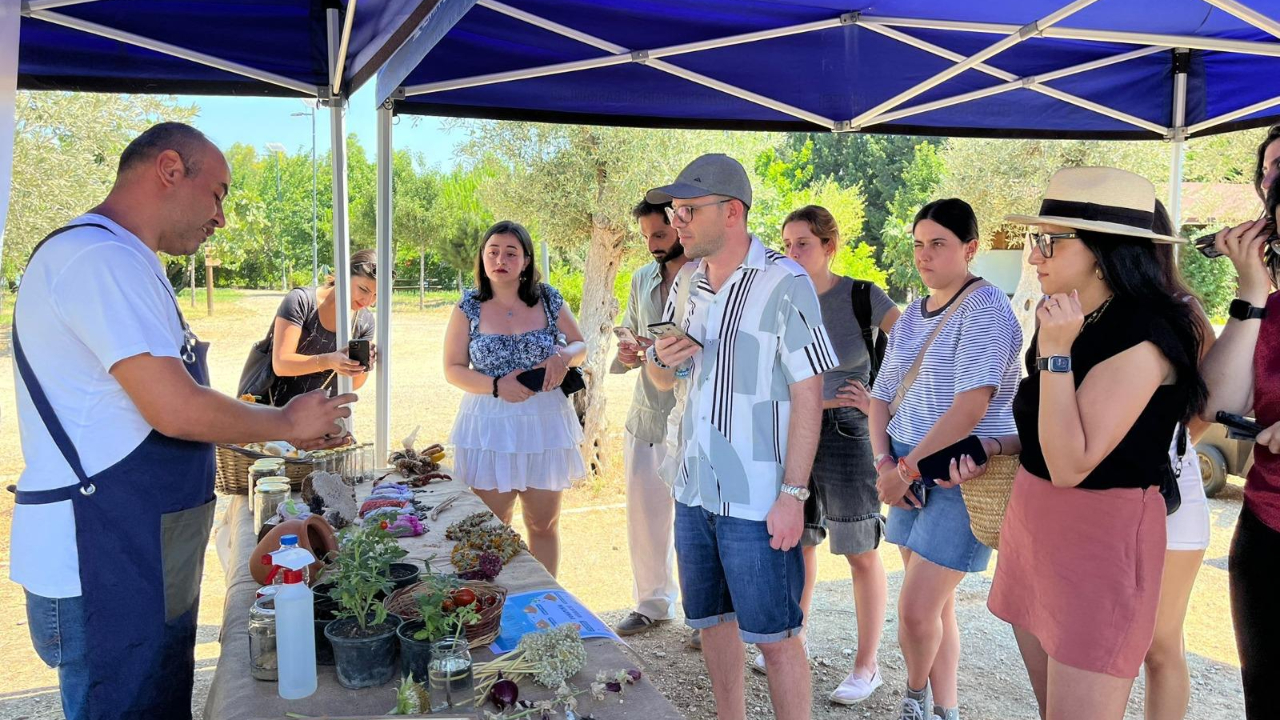 İzmir Büyükşehir Belediyesi’nden “Tohumdan Sofraya” eğitimi