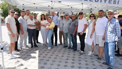 Foça’nın Örnek Kooperatifi Bağarası’nda Yeni Satış Noktası Açtı