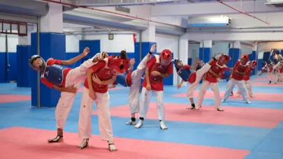 Bayraklı’da Yaz Sporuna Yoğun İlgi