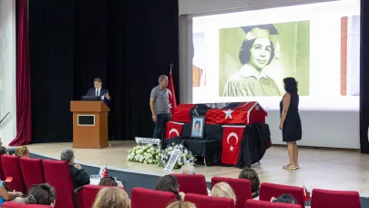Başkan Tugay’dan Emel Hocasına Vefa