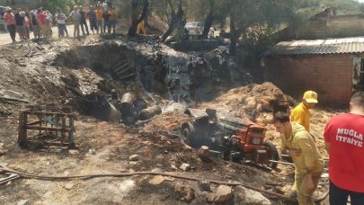Devrilen traktör alev aldı: Sürücü yaşamını yitirdi