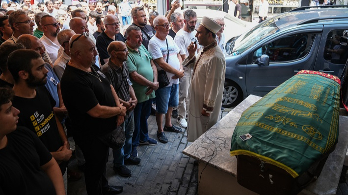 Darp Edilen Genç İzmir’de Toprağa Verildi