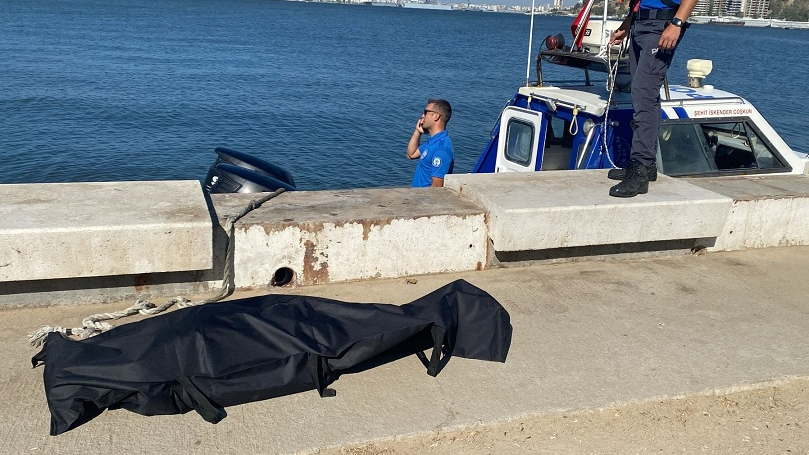 İzmir’de Denizde Ceset Bulundu: 1 Gözaltı