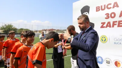 Buca’da Genç Futbolcular Zafer Kupası’nda Ter Döküyor