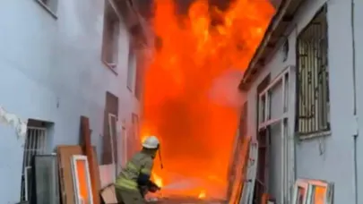 Konak’ta İş Yeri Yangını: 5 Ev Zarar Gördü