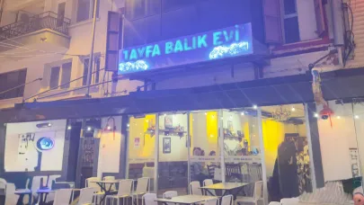 Konak’ta Zabıta Uyuyor, Tarihi Sokak Yangın Tehlikesiyle Karşı Karşıya!