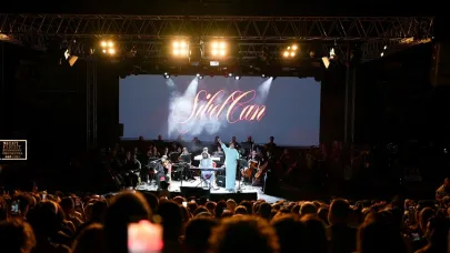 Sibel Can Bursa’da Sahneyi Salladı