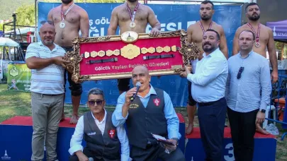 İzmir Gölcük Yaylası Yağlı Güreşleri’nde Başpehlivan Erkan Taş