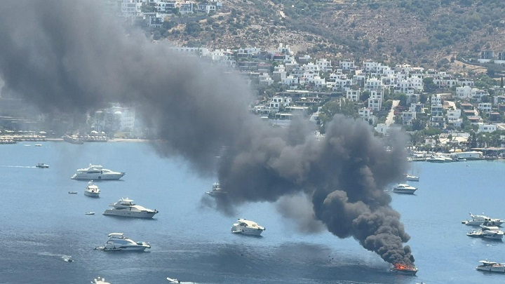Bodrum’da Tekne Yangını: Tekne Kullanılamaz Hale Geldi