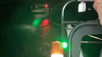 Fethiye açıklarında sürüklenen tekne kurtarıldı