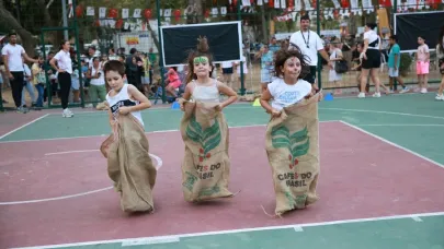 Bayraklı Sokak Festivali’nde Çocuklar Coşkuyla Eğlendi