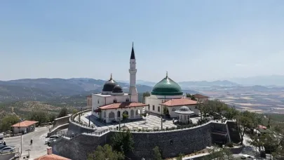 Depremde Hasar Gören Hz. Ukkaşe Türbesi Yeniden Açıldı