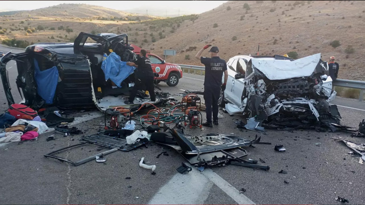 Malatya’da feci kaza: 4 ölü, 2 yaralı