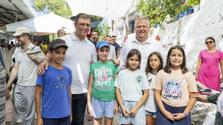 Urla’da Oyuk Festivali Renkli Görüntülere Sahne Oldu