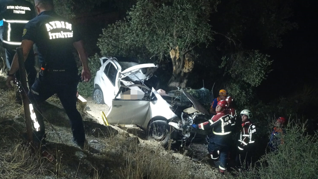 Aydın’da otomobil şarampole devrildi: 2 ölü, 1 çocuk yaralı