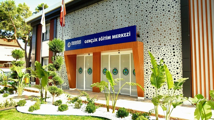 Menemen Belediyesi’nden mezunlara ücretsiz YKS desteği