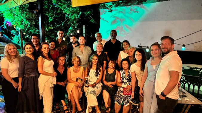 “İzmir Aşığıyım”