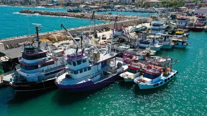 Ege Balıkçıları Hamsi Umuduyla Denize Açılıyor