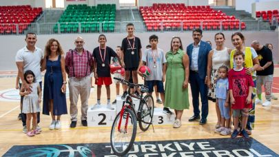 Karşıyaka’da Sokak Olimpiyatları coşkuyla tamamlandı