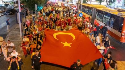 Buca’da 30 Ağustos Coşkusu Aydilge Konseriyle Taçlandı